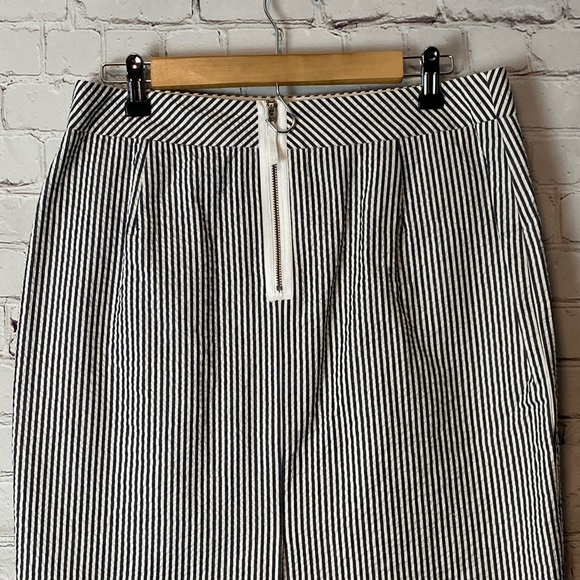 NWT J. Crew Seersucker Pencil Skirt - Picture 6 of 11